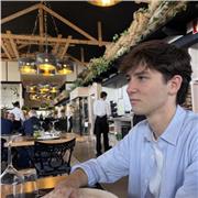 Alumno de ingeniería informática de 4° año con conocimiento sobre matemáticas y capacidad de aprender con el fin de enseñar